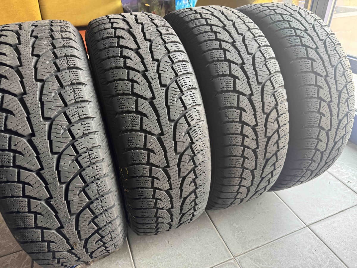 Придбати вживані шини Hankook I Pike RW 11 235/60 R 18 Придбати вживані шини Hankook I Pike RW 11 235/60 R 18