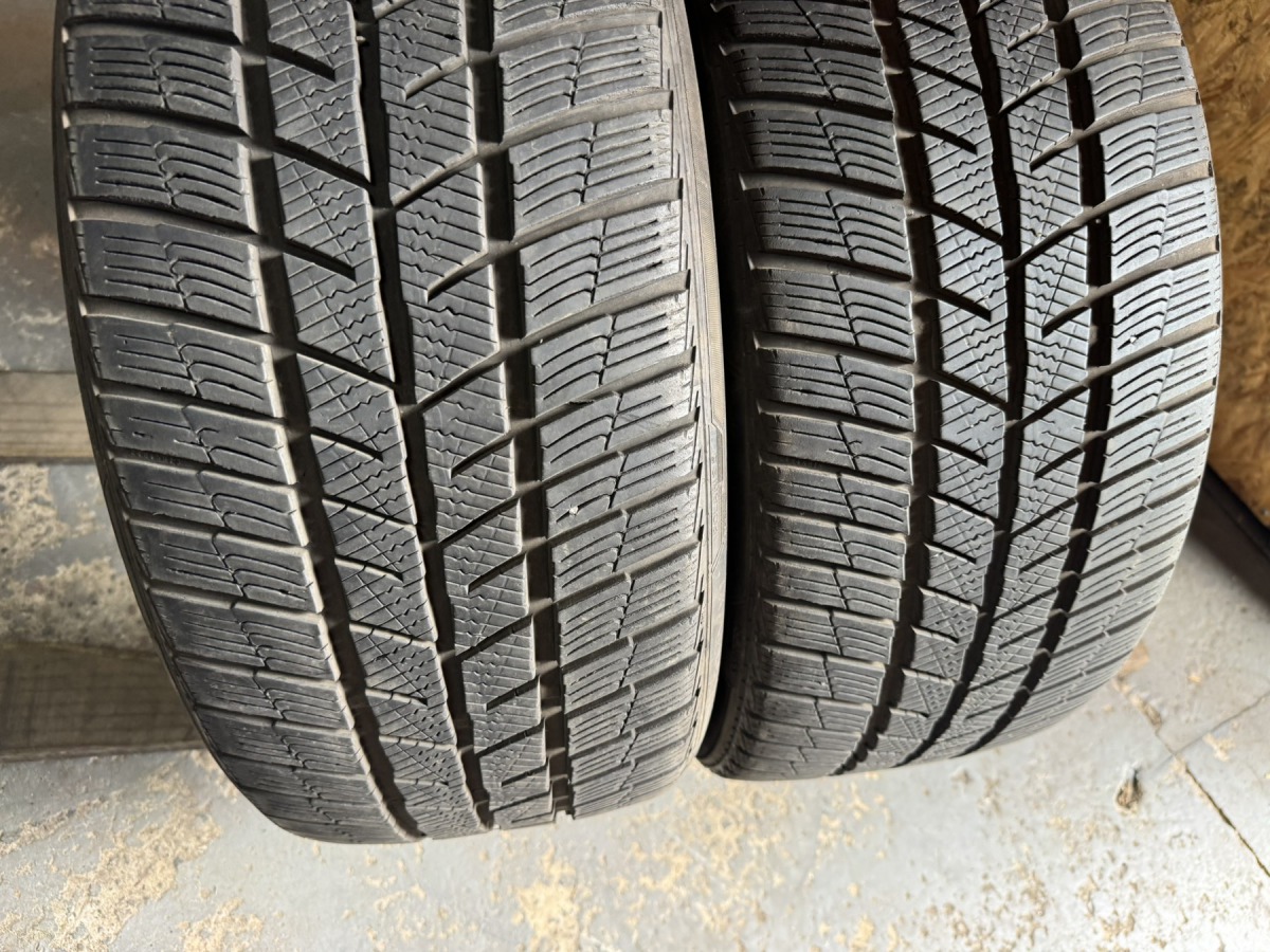 Придбати вживані шини Barum Polaris 5 235/40 R 19 Придбати вживані шини Barum Polaris 5 235/40 R 19