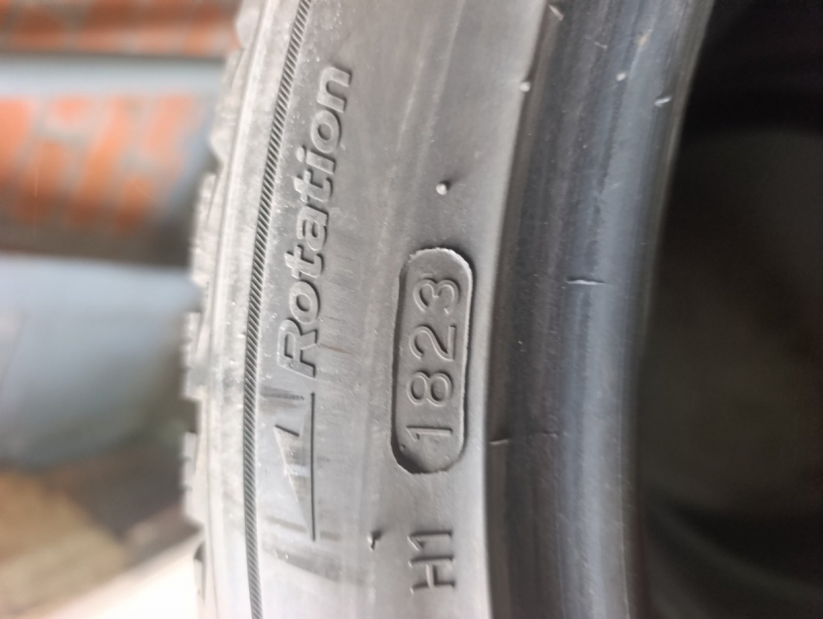 Шини б/у Hankook Winter I cept evo 3 245/40 R 18 Вживані шини Hankook Winter I cept evo 3 245/40 R 18