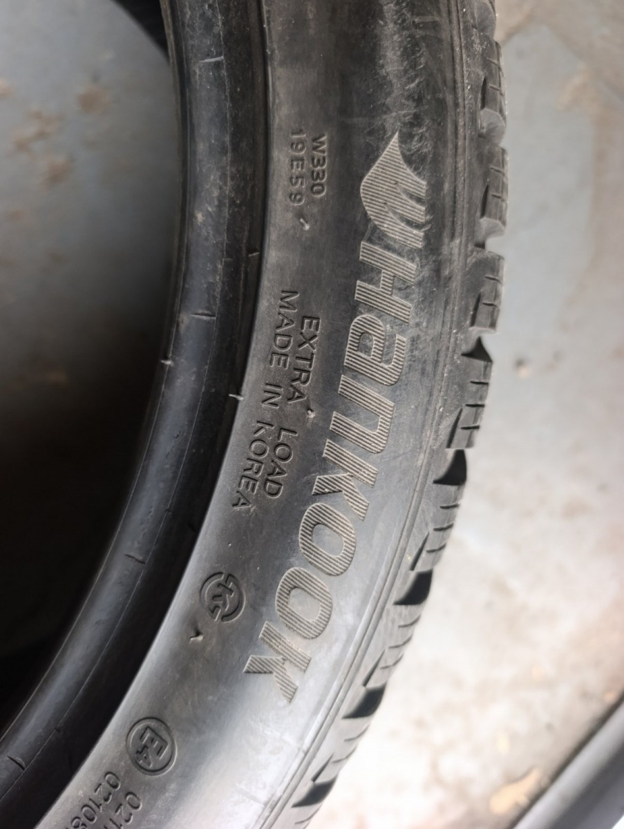 Шини б/у Hankook Winter I cept evo 3 245/40 R 18 Вживані шини Hankook Winter I cept evo 3 245/40 R 18