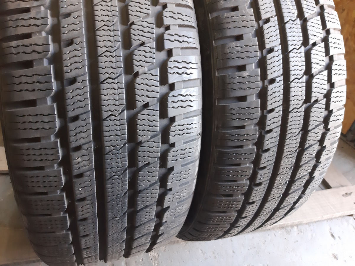 Придбати вживані шини Kumho I Zen KW 27 225/40 R 19 Придбати вживані шини Kumho I Zen KW 27 225/40 R 19