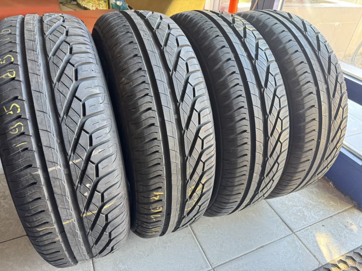 Придбати вживані шини Uniroyal RainExpert 3 . . . 195/65 R 15 Придбати вживані шини Uniroyal RainExpert 3 . . . 195/65 R 15