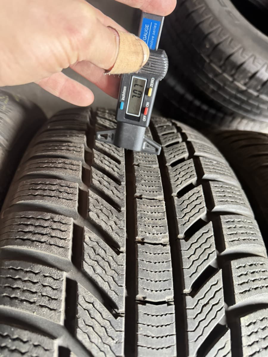 Шини б/у Continental WinterContact TS870P    235/55 R 18 Вживані шини Continental WinterContact TS870P    235/55 R 18