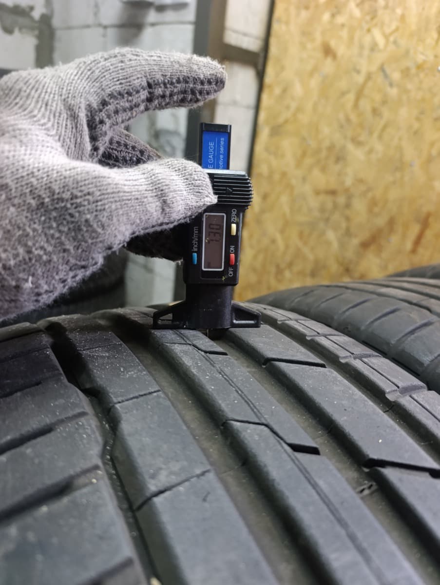 Шини б/у Hankook Ventus S1 Evo 3 245/45 R 18 Вживані шини Hankook Ventus S1 Evo 3 245/45 R 18