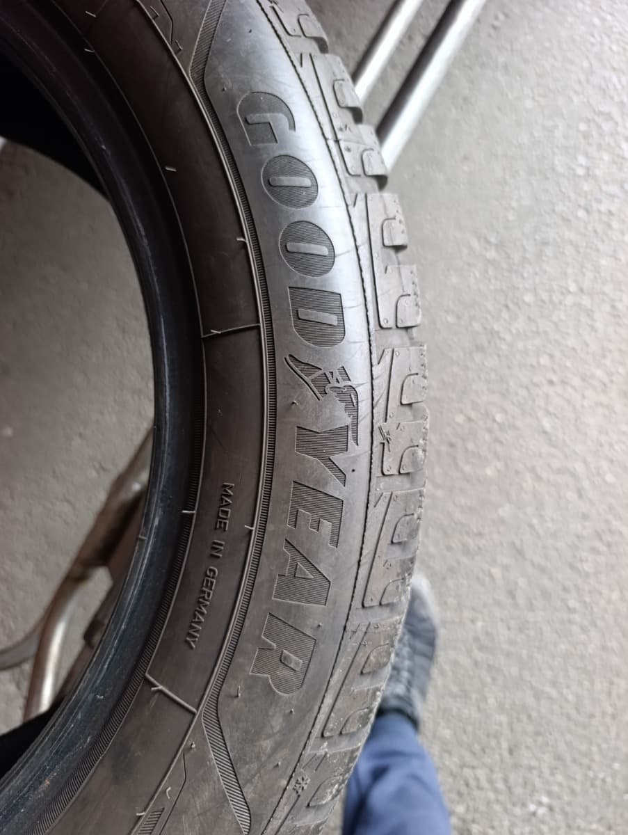 Шини б/у GoodYear Ultra Grip Performance    225/55 R 17 Вживані шини GoodYear Ultra Grip Performance    225/55 R 17