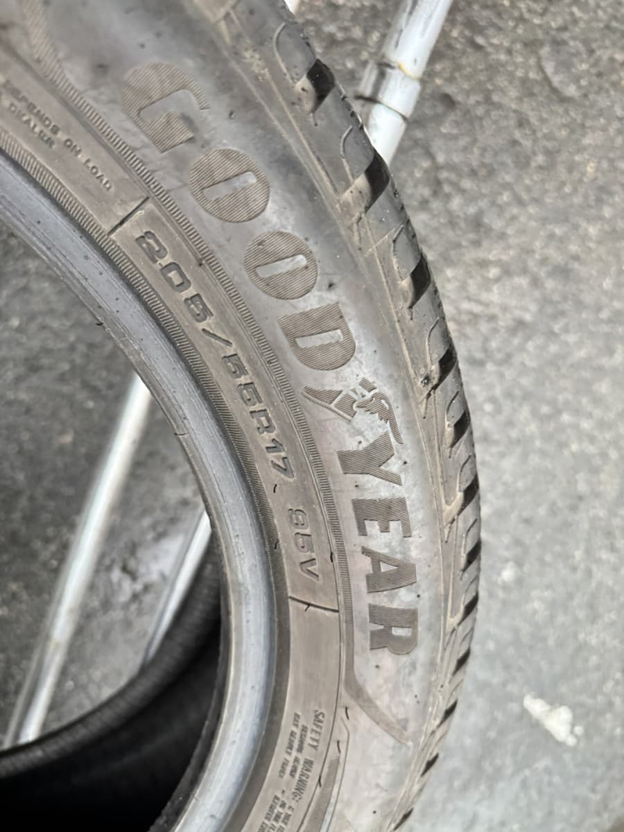 Шини б/у GoodYear Ultra Grip Performance +     205/55 R 17 Вживані шини GoodYear Ultra Grip Performance +     205/55 R 17