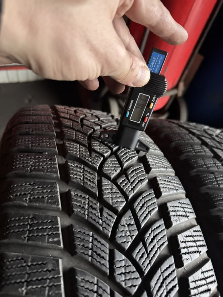 Шини б/у GoodYear Ultra Grip Performance +     205/55 R 17 Вживані шини GoodYear Ultra Grip Performance +     205/55 R 17