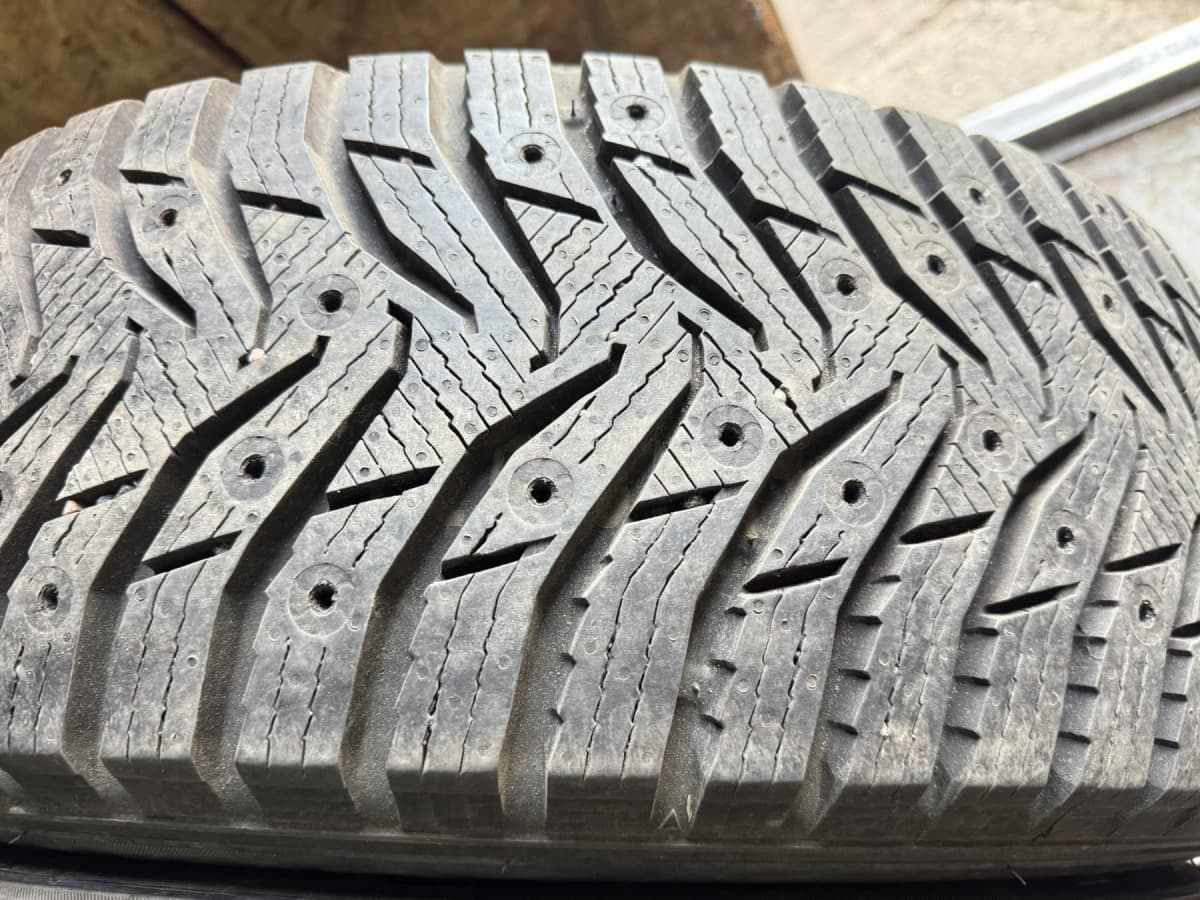 Шини б/у Kumho Winter Craft SUV WS 31 Ice 225/65 R 17 Вживані шини Kumho Winter Craft SUV WS 31 Ice 225/65 R 17