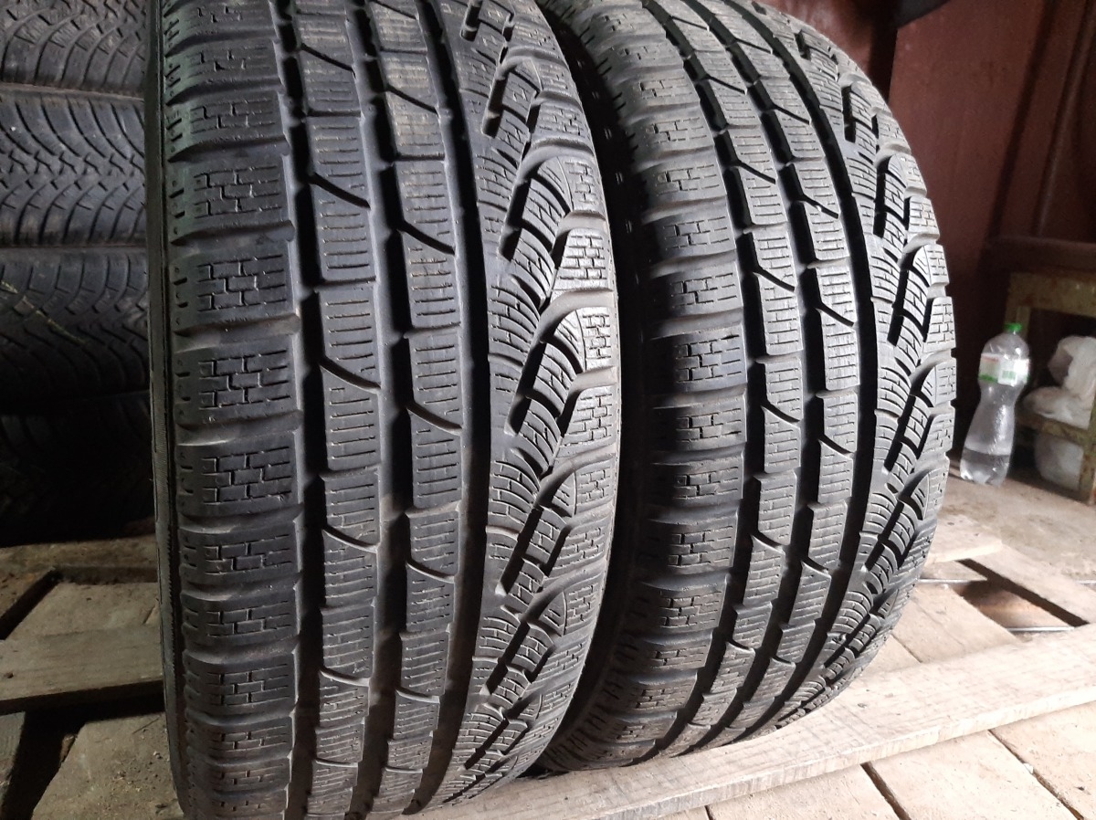 Придбати вживані шини Pirelli Sottozero Winter 210 serie 2  … 225/45 R 17 Придбати вживані шини Pirelli Sottozero Winter 210 serie 2  … 225/45 R 17