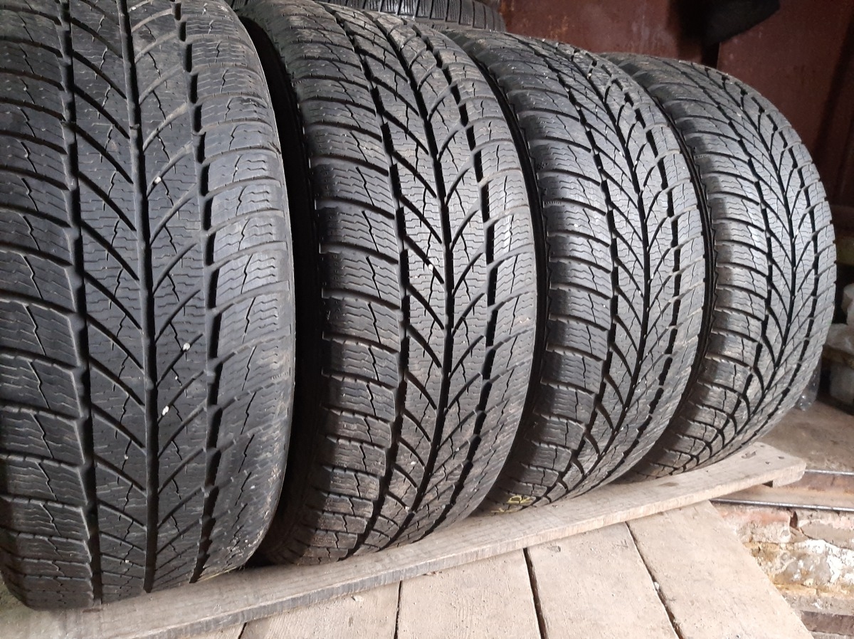 Придбати вживані шини Gislaved Eurofrost 5   . 225/50 R 17 Придбати вживані шини Gislaved Eurofrost 5   . 225/50 R 17