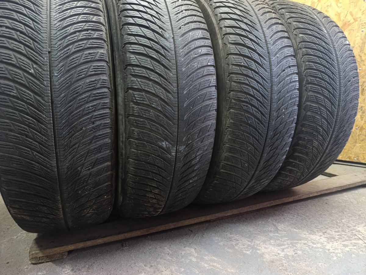 Придбати вживані шини Michelin Pilot Alpin 5 SUV   235/65 R 17 Придбати вживані шини Michelin Pilot Alpin 5 SUV   235/65 R 17