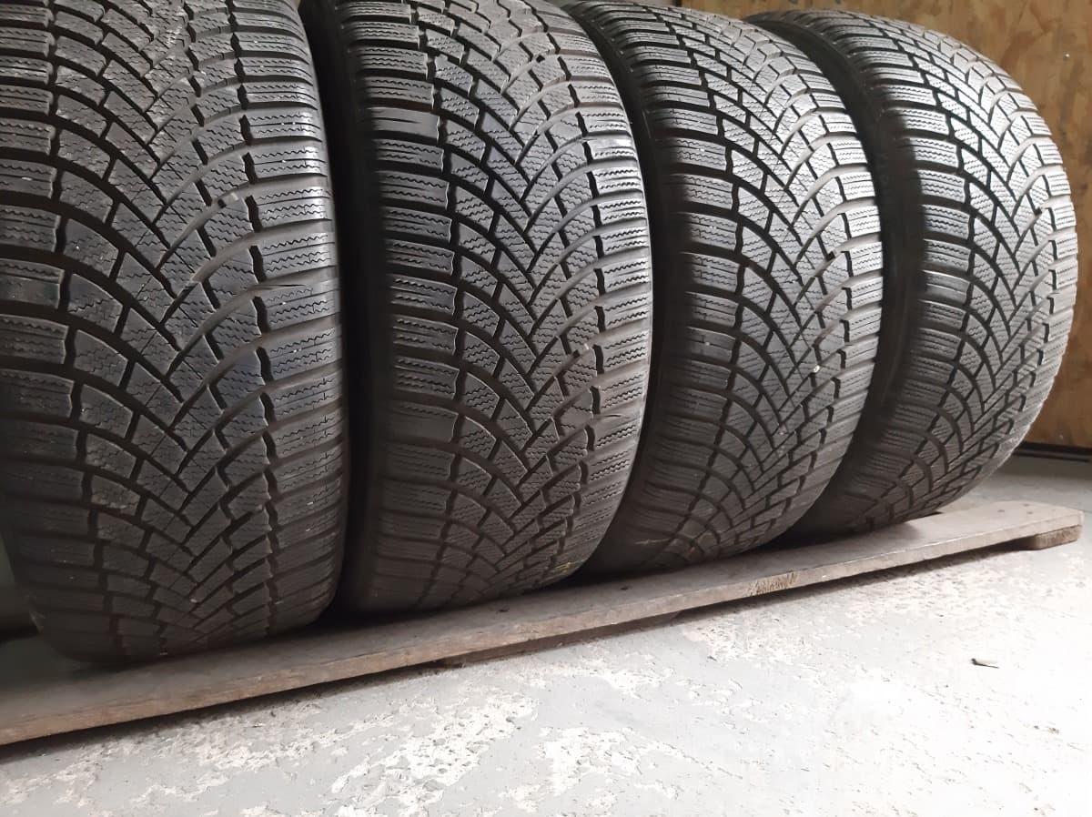Придбати вживані шини Bridgestone Blizzak LM-005 … 225/40 R 18 Придбати вживані шини Bridgestone Blizzak LM-005 … 225/40 R 18