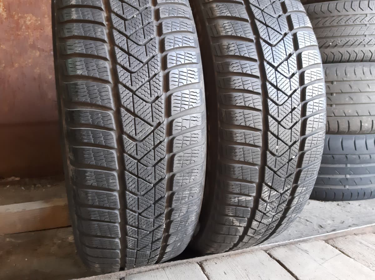 Придбати вживані шини Pirelli Sottozero 3 . 225/60 R 18 Придбати вживані шини Pirelli Sottozero 3 . 225/60 R 18