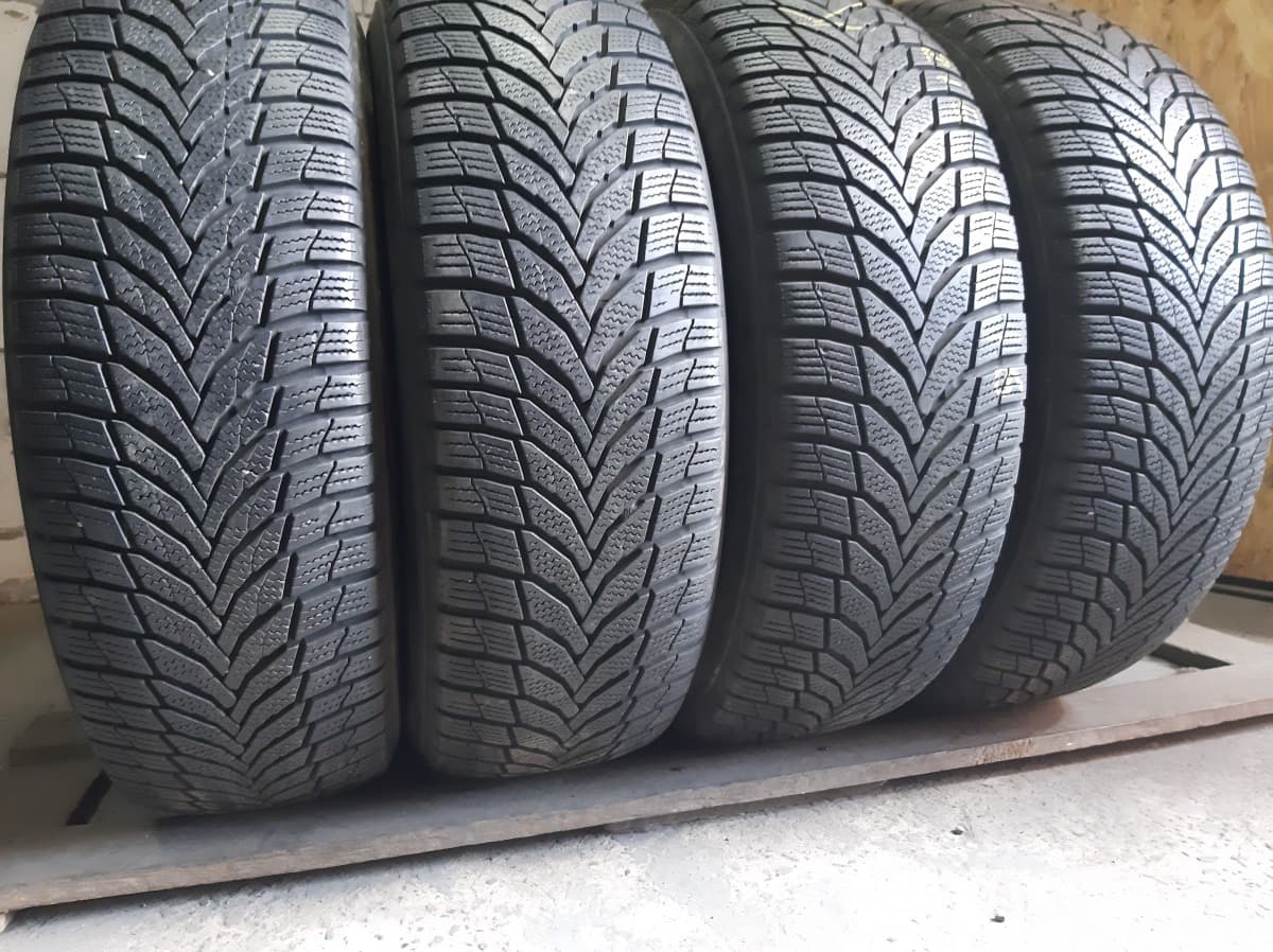 Придбати вживані шини Nexen WinGuard Sport 2 . 215/65 R 16 Придбати вживані шини Nexen WinGuard Sport 2 . 215/65 R 16