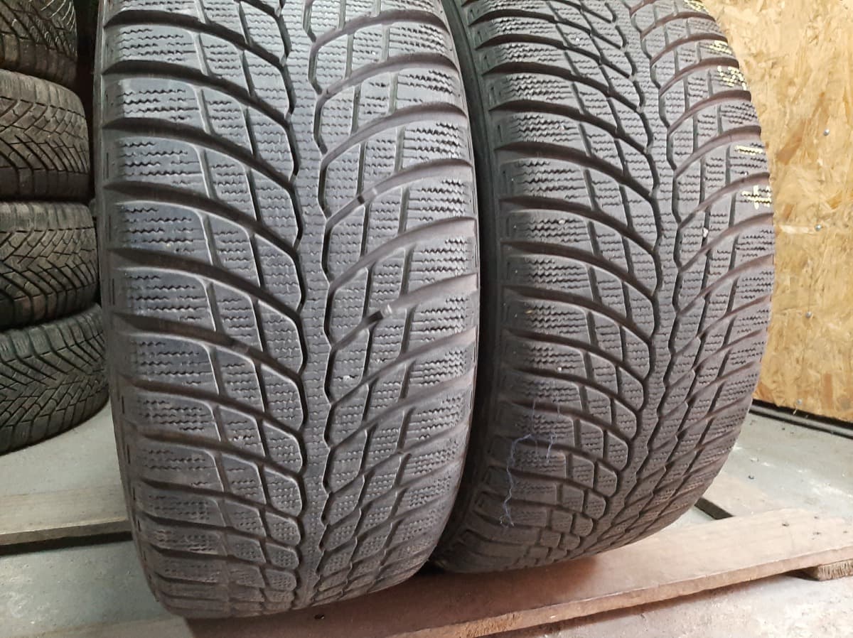 Придбати вживані шини Bridgestone Blizzak LM-32S 235/45 R 17 Придбати вживані шини Bridgestone Blizzak LM-32S 235/45 R 17