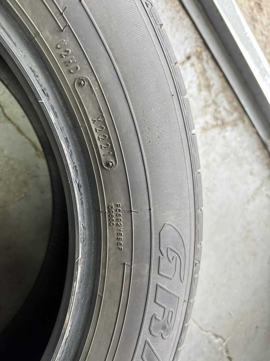 Шини б/у Dunlop Grandtrek PT 30 … 225/60 R 18 Вживані шини Dunlop Grandtrek PT 30 … 225/60 R 18