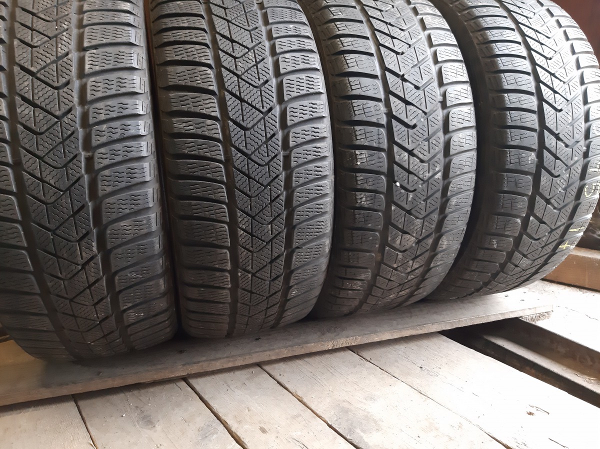 Придбати вживані шини Pirelli Sottozero 3 … 225/45 R 17 Придбати вживані шини Pirelli Sottozero 3 … 225/45 R 17