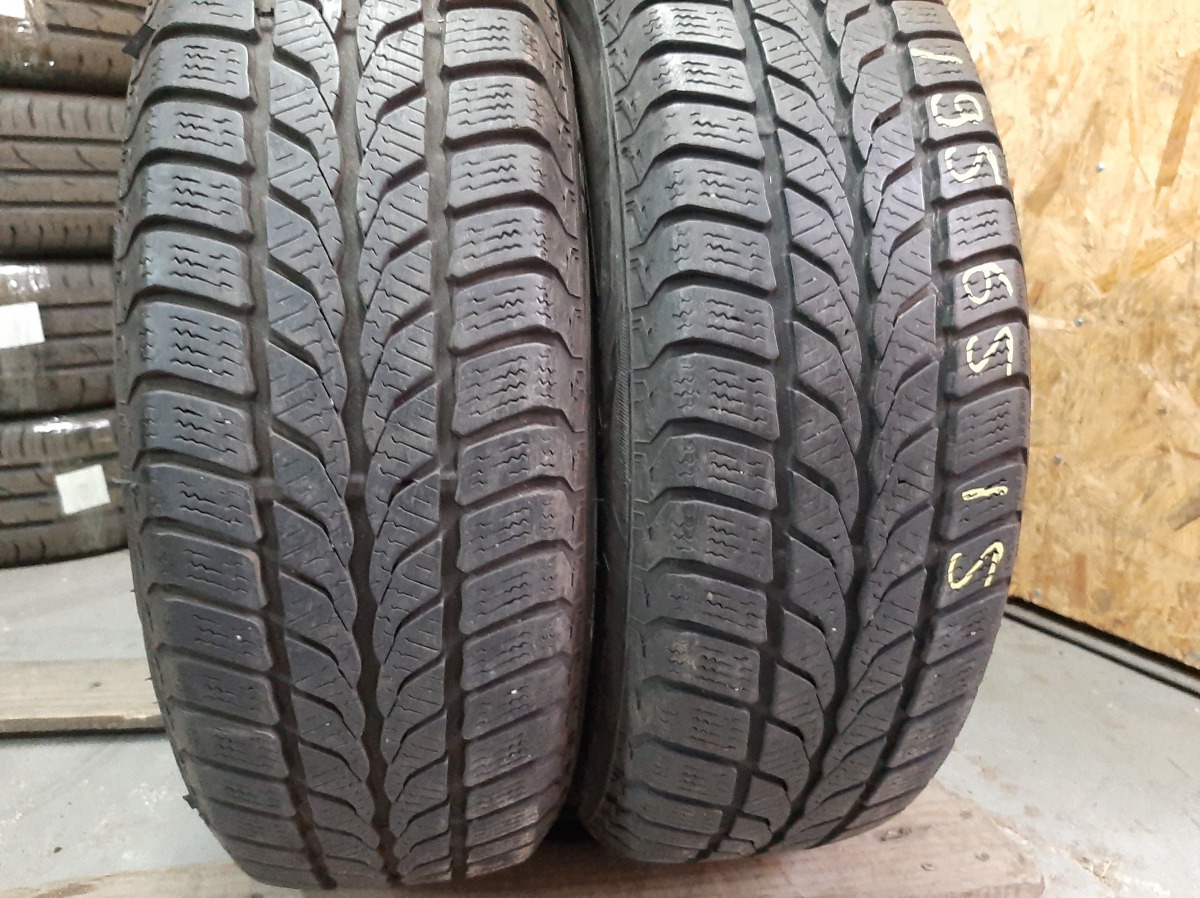 Придбати вживані шини Uniroyal MS plus 66 195/65 R 15 Придбати вживані шини Uniroyal MS plus 66 195/65 R 15
