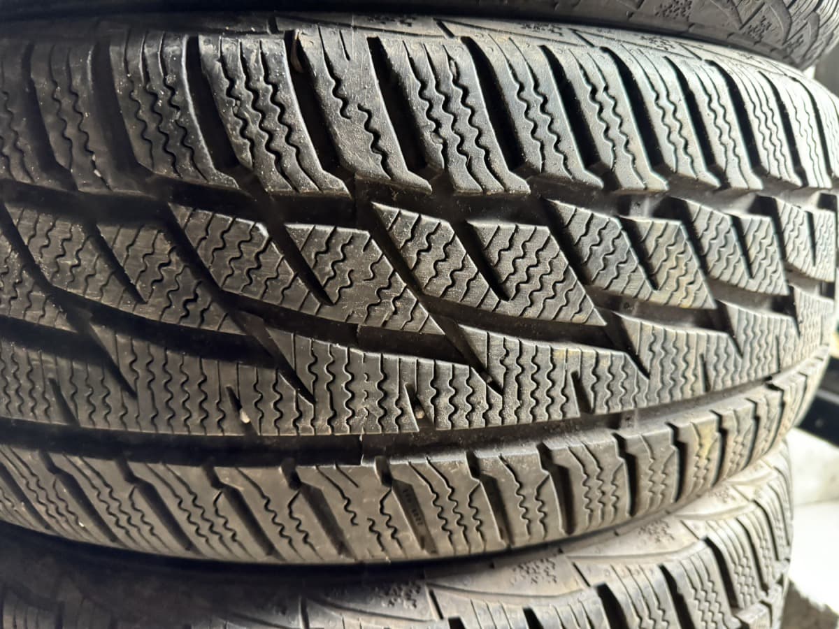 Шини б/у Matador Sibir Snow 205/60 R 16 Вживані шини Matador Sibir Snow 205/60 R 16