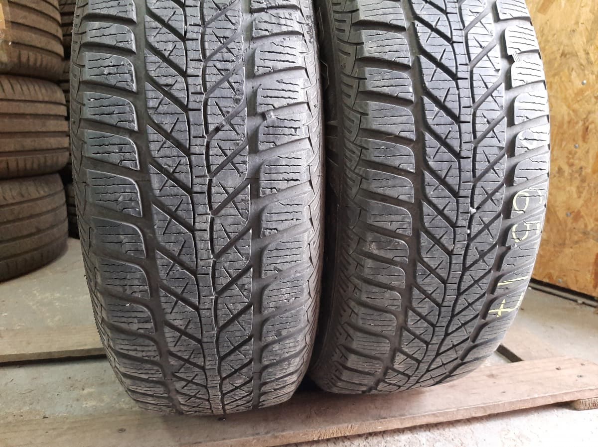 Придбати вживані шини Fulda Kristall Control HP / / 215/65 R 16 Придбати вживані шини Fulda Kristall Control HP / / 215/65 R 16