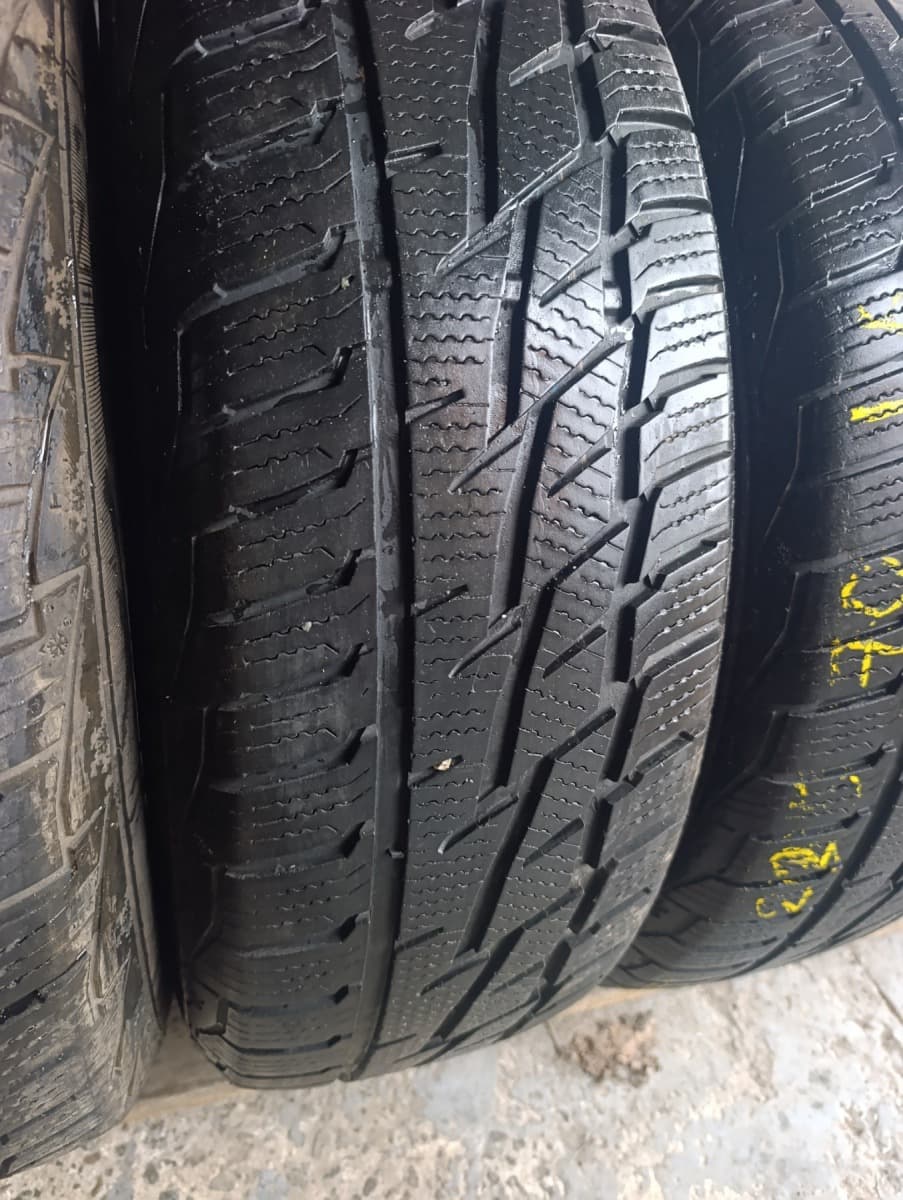 Шини б/у Matador Sibir Snow . 225/70 R 16 Вживані шини Matador Sibir Snow . 225/70 R 16