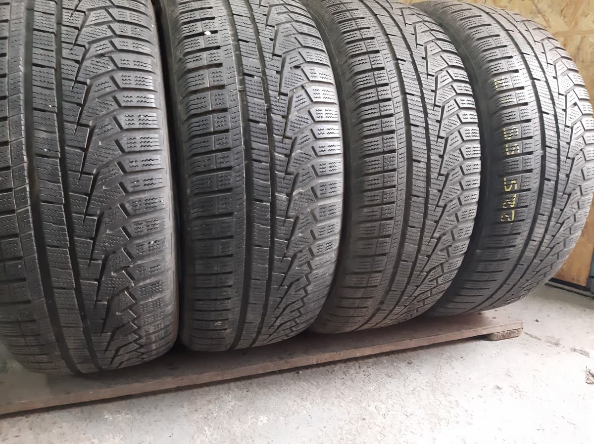 Придбати вживані шини Hankook Winter i*cept EVO 2 . 225/55 R 17 Придбати вживані шини Hankook Winter i*cept EVO 2 . 225/55 R 17