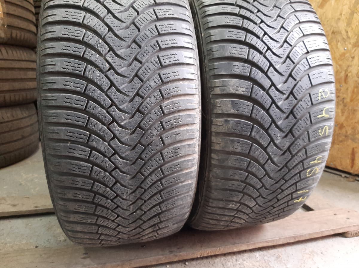 Придбати вживані шини Falken EuroWinter HS 01 245/45 R 17 Придбати вживані шини Falken EuroWinter HS 01 245/45 R 17