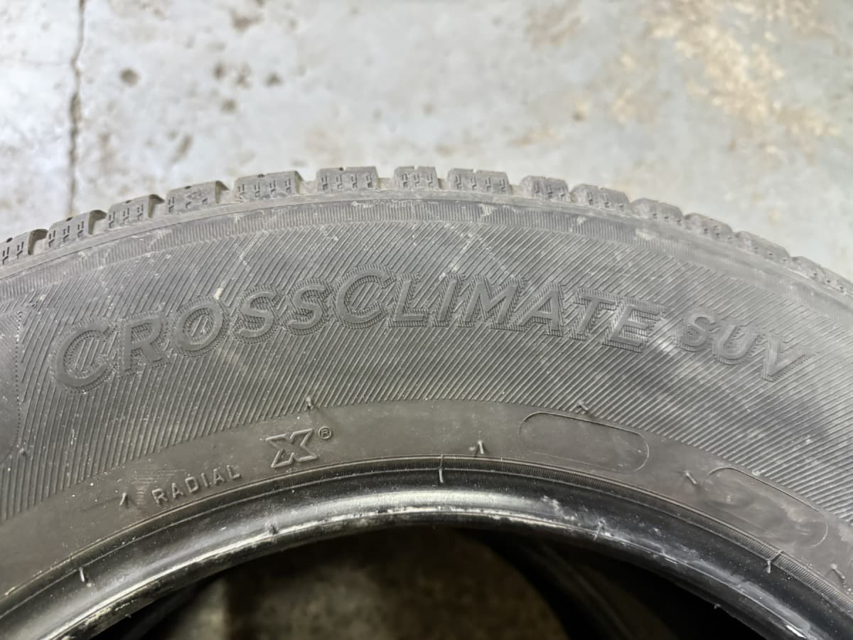 Шини б/у Michelin Cross Climate SUV … 235/60 R 16 Вживані шини Michelin Cross Climate SUV … 235/60 R 16