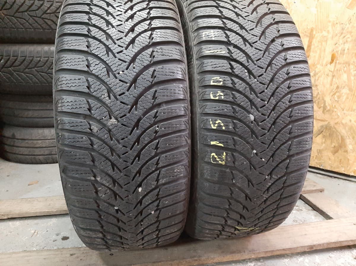 Придбати вживані шини Kumho Winter Craft WP51 . 215/50 R 17 Придбати вживані шини Kumho Winter Craft WP51 . 215/50 R 17
