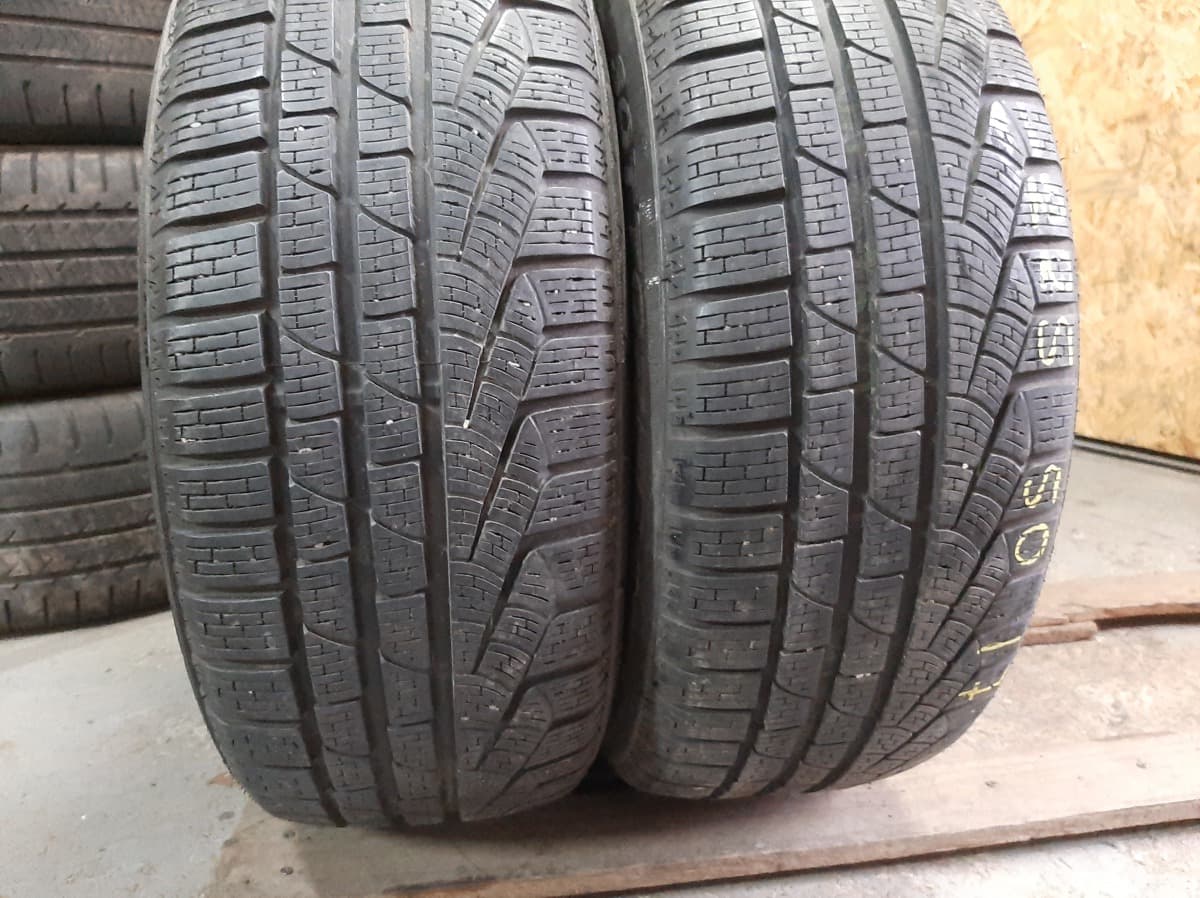 Придбати вживані шини Pirelli Sottozero 225/50 R 17 Придбати вживані шини Pirelli Sottozero 225/50 R 17
