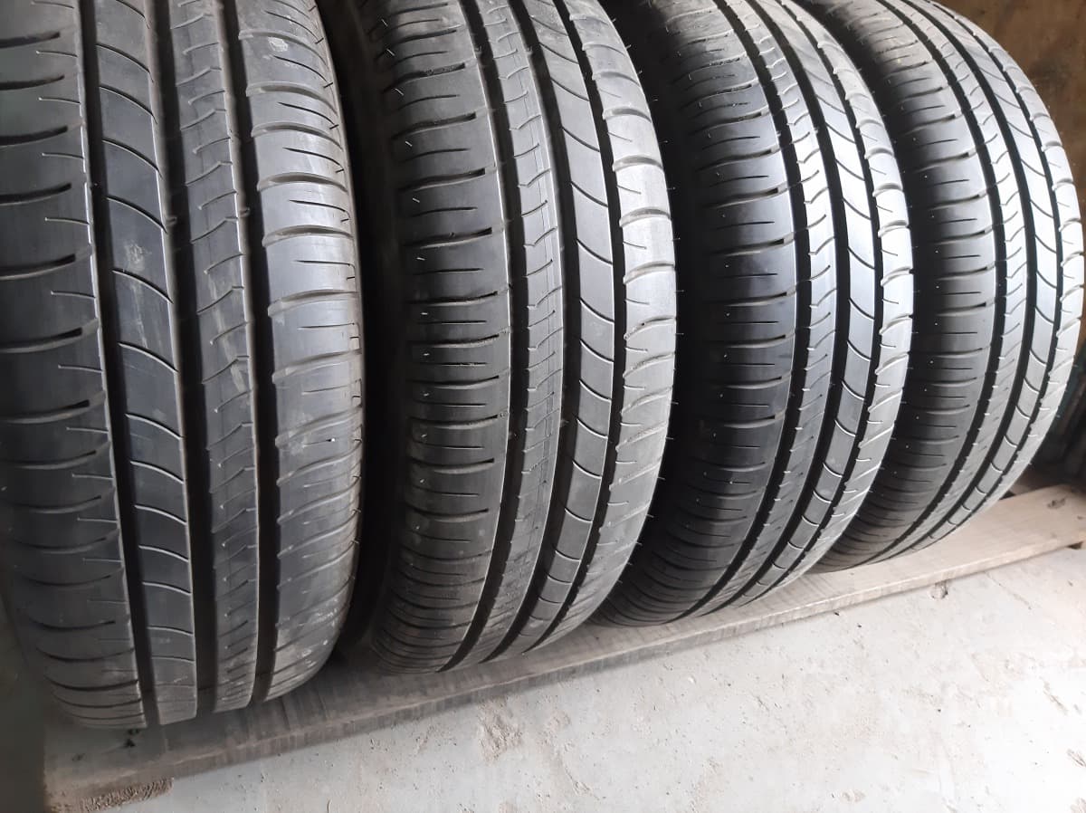 Придбати вживані шини Michelin Energy Saver 195/60 R 15 Вживані шини з Європи Michelin Energy Saver 195/60 R 15