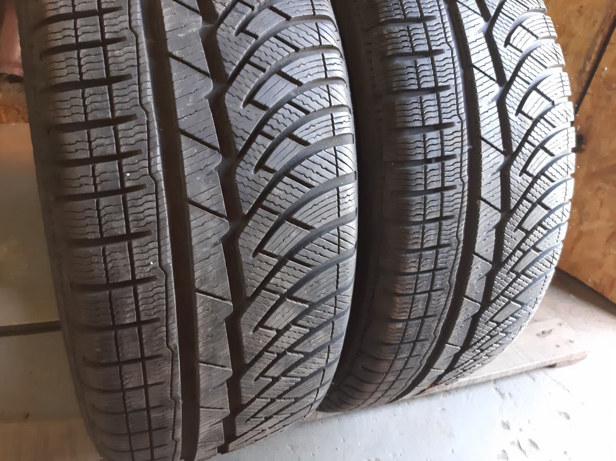 Придбати вживані шини Michelin Pilot Alpin PA4 235/55 R 18 Вживані шини з Європи Michelin Pilot Alpin PA4 235/55 R 18