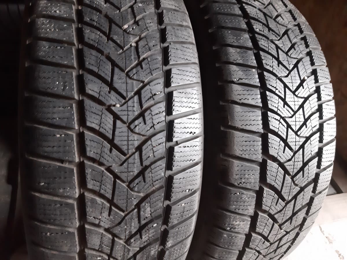 Придбати вживані шини Dunlop WinterSport 5 SUV 215/55 R 18 Вживані шини з Європи Dunlop WinterSport 5 SUV 215/55 R 18