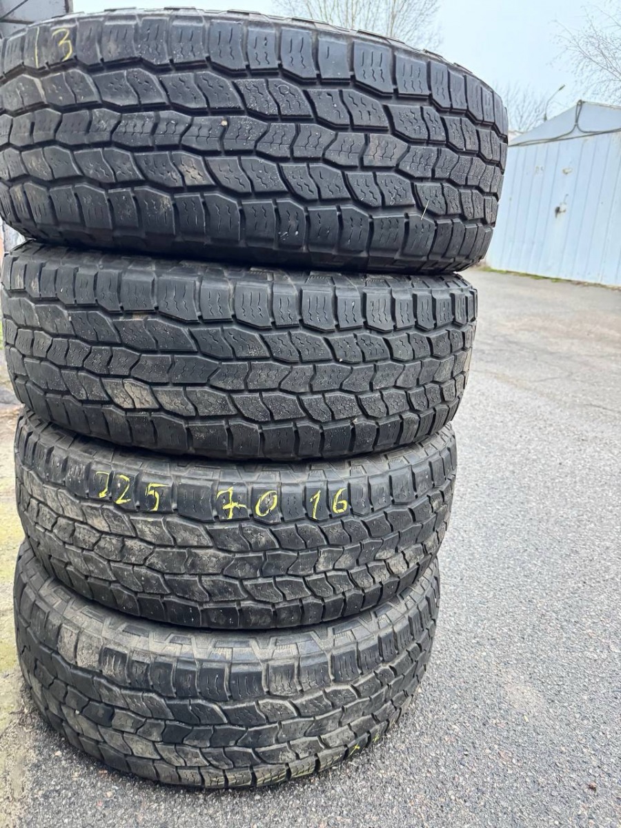 Придбати вживані шини Cooper Discoverer AT 3 225/70 R 16 Вживані шини з Європи Cooper Discoverer AT 3 225/70 R 16