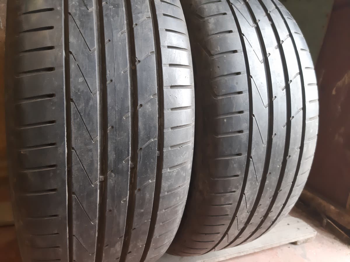 Придбати вживані шини Hankook Ventus S1 Evo2 . 255/55 R 18 Вживані шини з Європи Hankook Ventus S1 Evo2 . 255/55 R 18