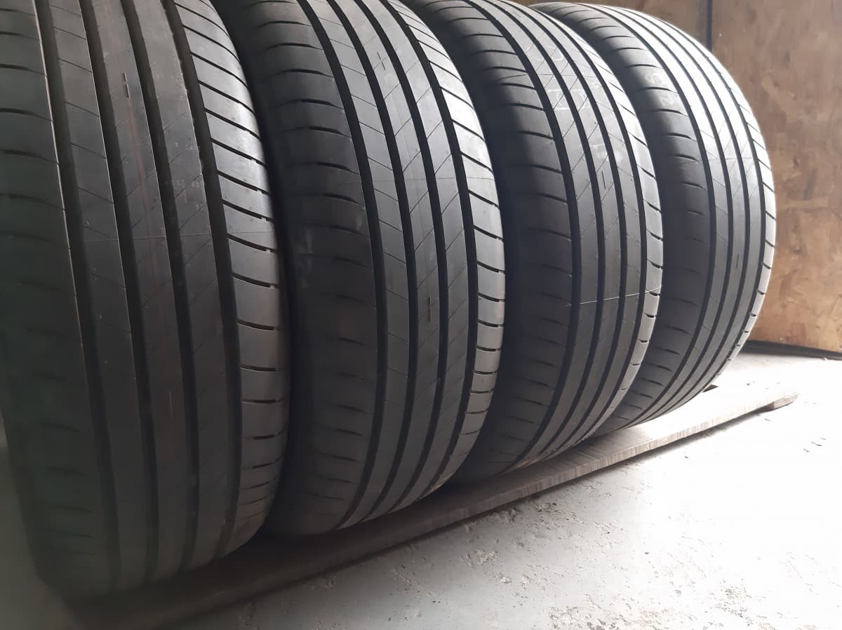 Придбати вживані шини Bridgestone Turanza T005 235/55 R 18 Вживані шини з Європи Bridgestone Turanza T005 235/55 R 18
