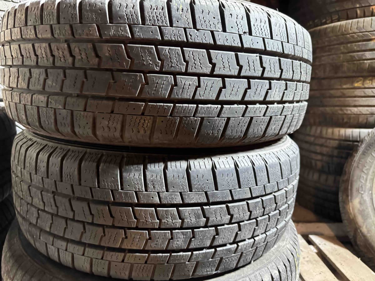 Придбати вживані шини GoodYear Gargo UltraGrip М+S … 215/65 R 15C Вживані шини з Європи GoodYear Gargo UltraGrip М+S … 215/65 R 15C