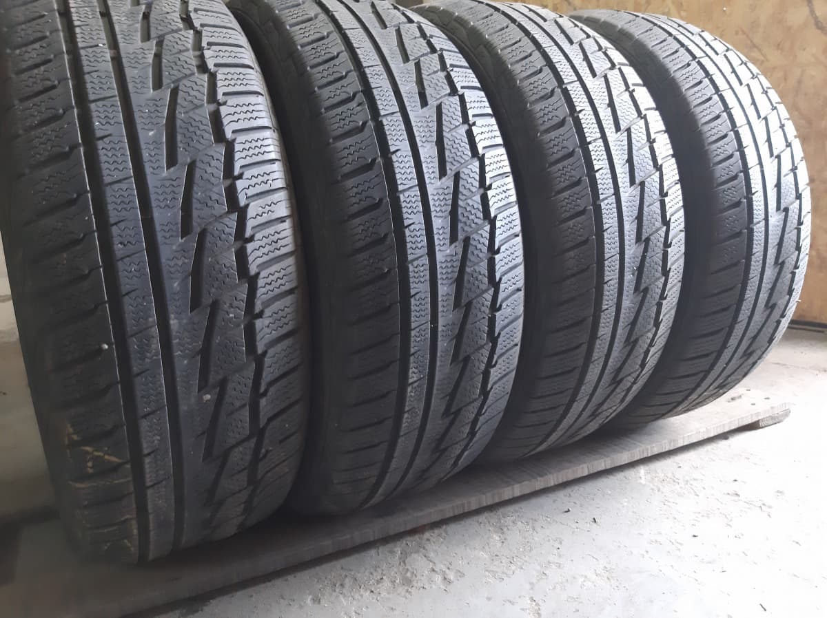 Придбати вживані шини Matador SibirSnow 225/55 R 17 Вживані шини з Європи Matador SibirSnow 225/55 R 17