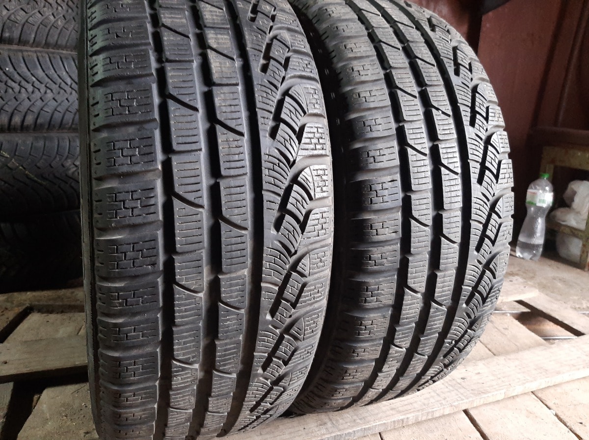 Придбати вживані шини Pirelli Sottozero Winter 210 serie 2  … 225/45 R 17 Вживані шини з Європи Pirelli Sottozero Winter 210 serie 2  … 225/45 R 17