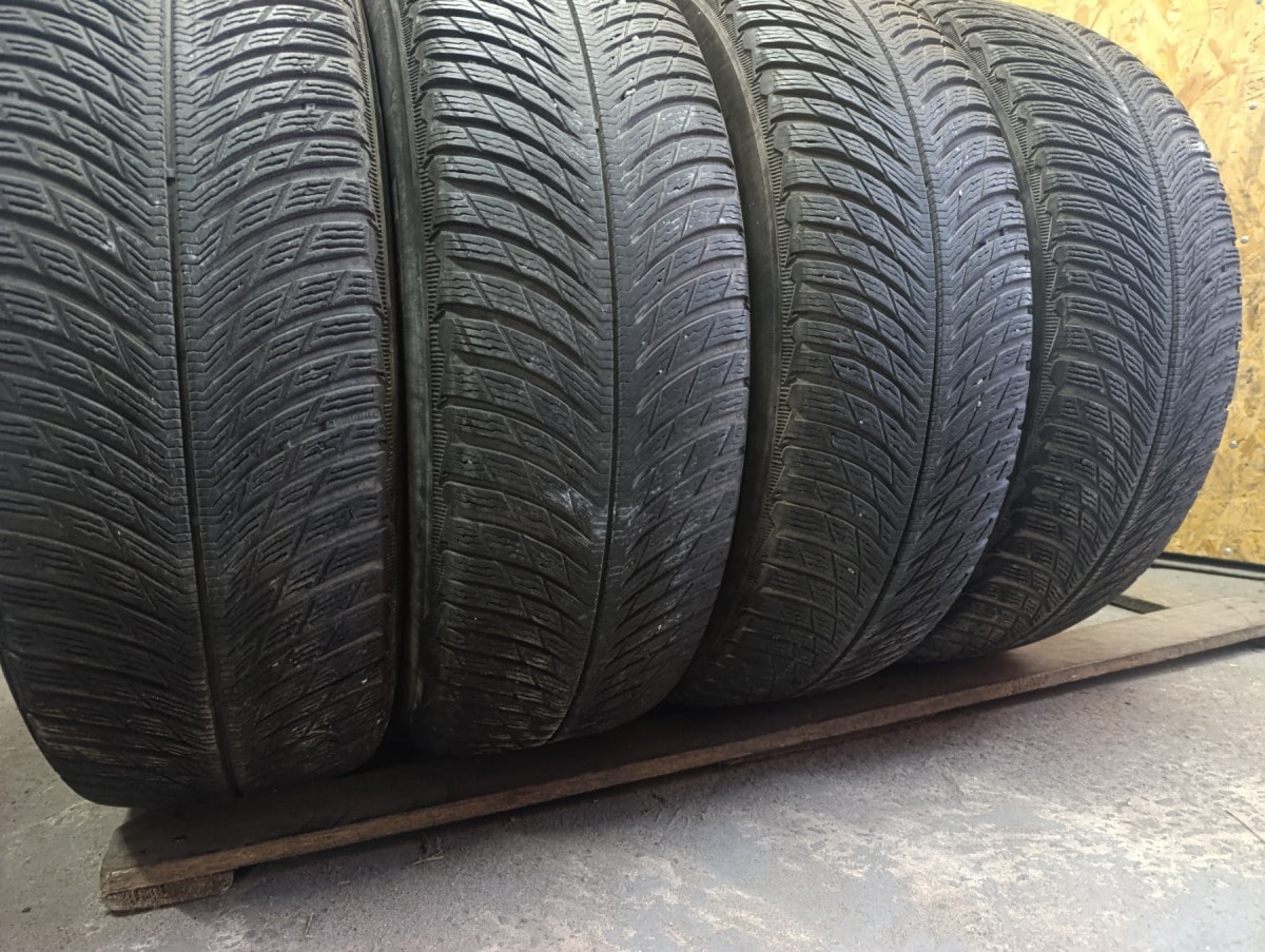 Придбати вживані шини Michelin Pilot Alpin 5 SUV   235/65 R 17 Вживані шини з Європи Michelin Pilot Alpin 5 SUV   235/65 R 17