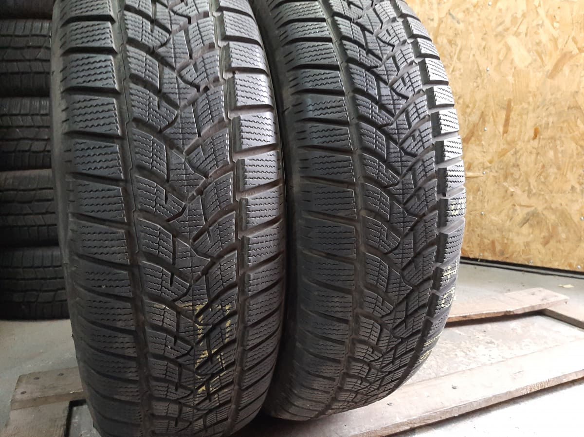 Придбати вживані шини Dunlop Winter Sport 5 suv 215/70 R 16 Вживані шини з Європи Dunlop Winter Sport 5 suv 215/70 R 16