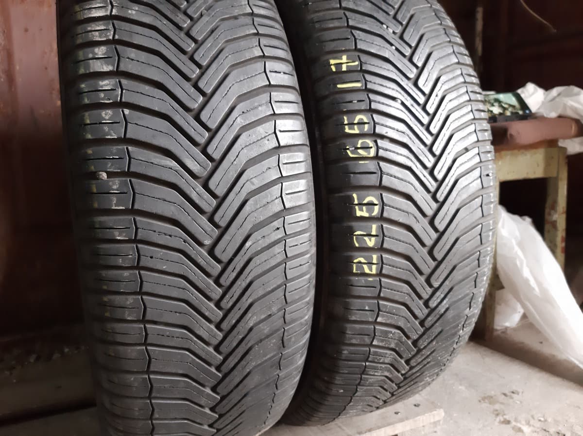 Придбати вживані шини Michelin Cross Climate SUV 225/65 R 17 Вживані шини з Європи Michelin Cross Climate SUV 225/65 R 17