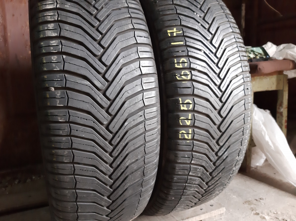 Придбати вживані шини Michelin Cross Climate SUV 225/65 R 17 Вживані шини з Європи Michelin Cross Climate SUV 225/65 R 17