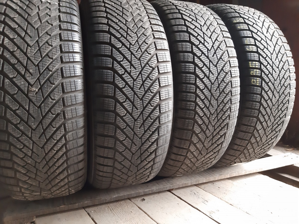 Придбати вживані шини Pirelli Scorpion Winter 2        235/60 R 18 Вживані шини з Європи Pirelli Scorpion Winter 2        235/60 R 18