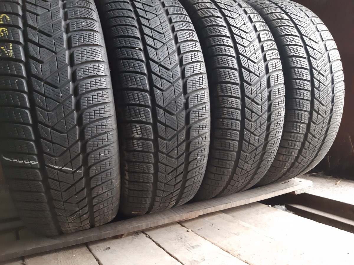 Придбати вживані шини Pirelli Scorpion Winter    .   235/55 R 19 Вживані шини з Європи Pirelli Scorpion Winter    .   235/55 R 19