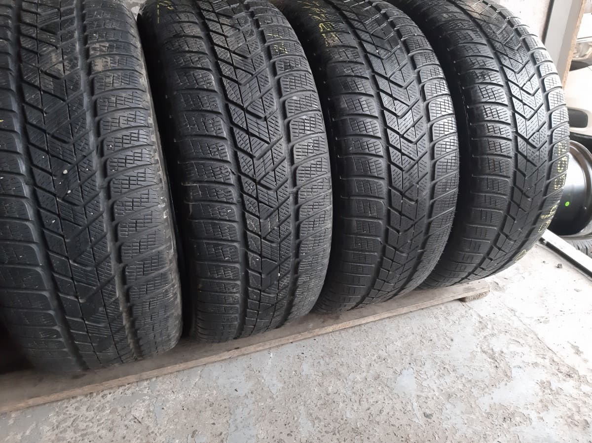 Придбати вживані шини Pirelli Scorpion Winter 255/45 R 20 Вживані шини з Європи Pirelli Scorpion Winter 255/45 R 20