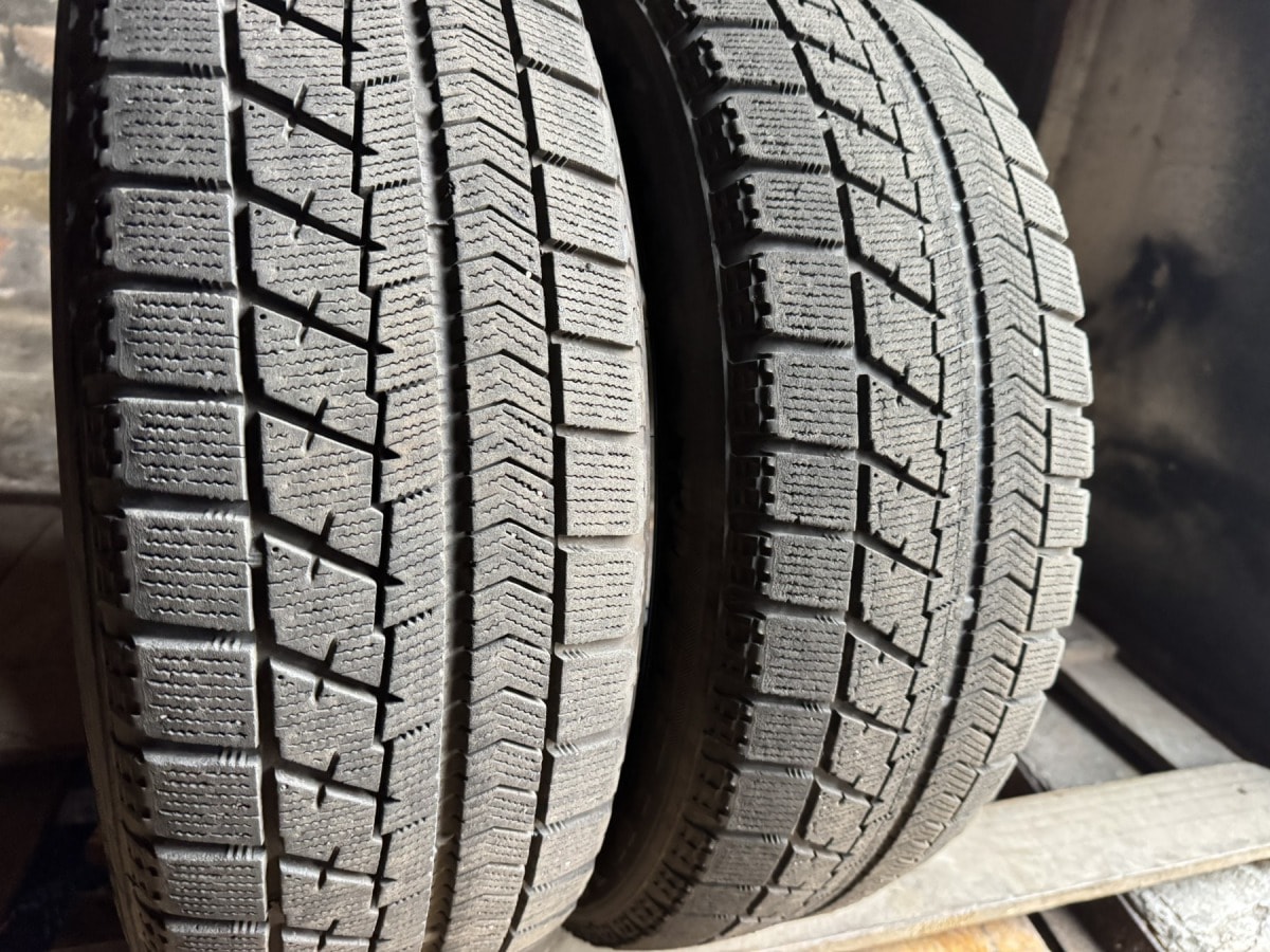 Придбати вживані шини Bridgestone Blizzak-VRX . 195/65 R 15 Вживані шини з Європи Bridgestone Blizzak-VRX . 195/65 R 15