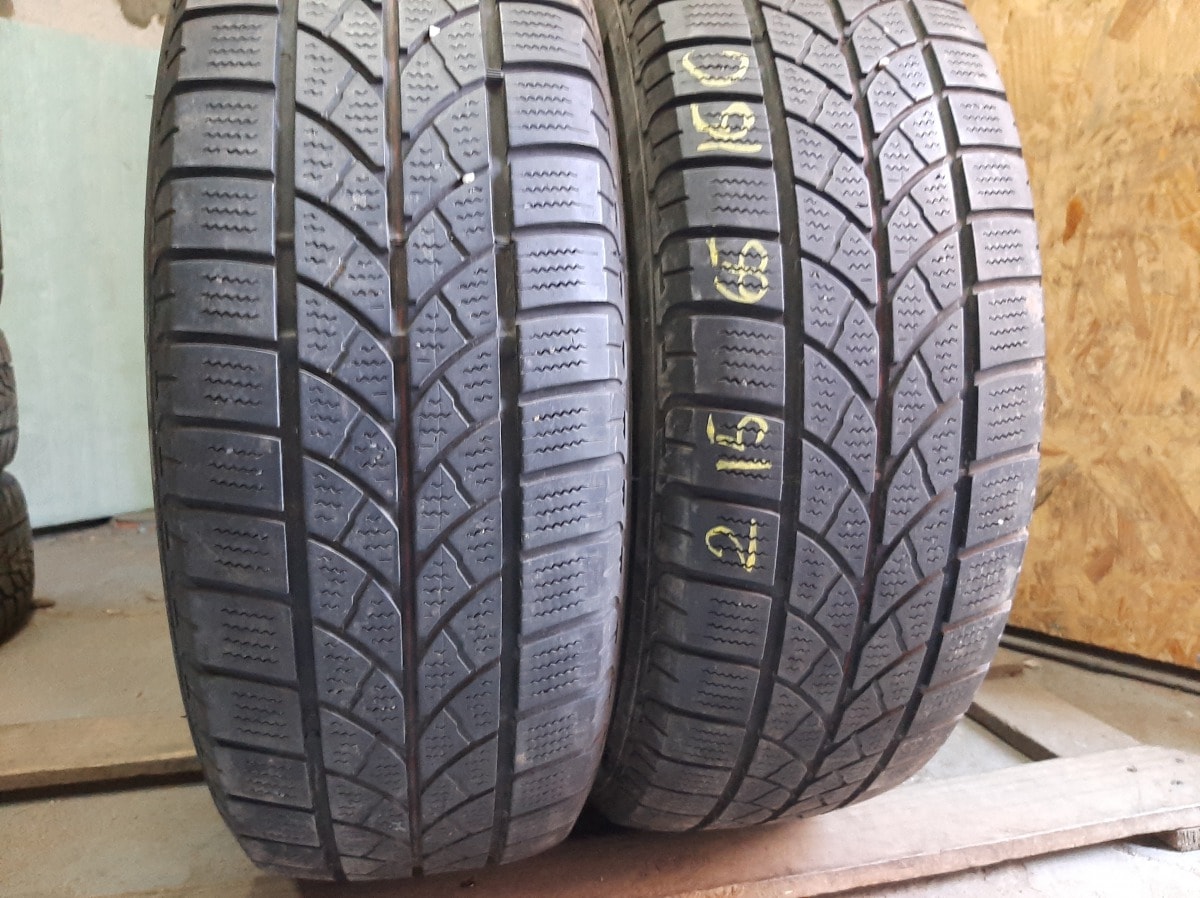 Придбати вживані шини Bridgestone Blizzak LM-18 C 215/65 R 16C Вживані шини з Європи Bridgestone Blizzak LM-18 C 215/65 R 16C