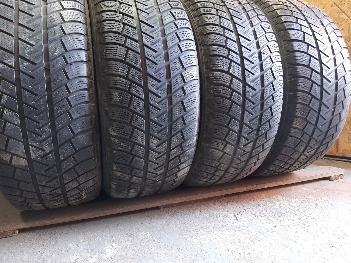 Придбати вживані шини Michelin Latitude Alpin … . 255/55 R 18 Вживані шини з Європи Michelin Latitude Alpin … . 255/55 R 18