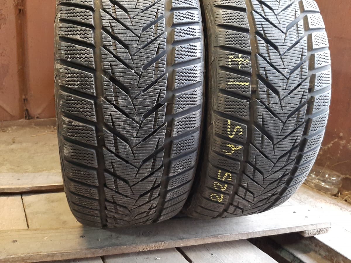 Придбати вживані шини Vredestein Wintrac Xtreme S . . 225/45 R 17 Вживані шини з Європи Vredestein Wintrac Xtreme S . . 225/45 R 17